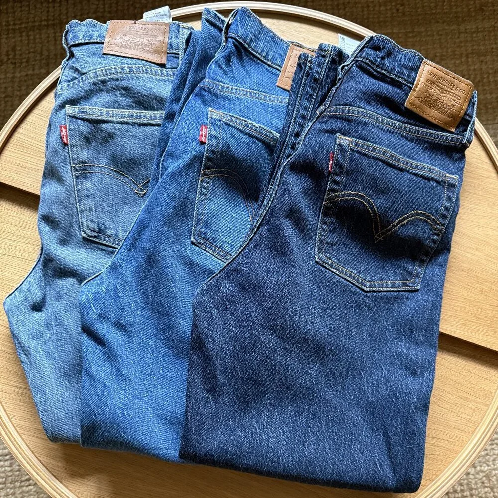 Levi's High Rise Jeans - Picture 1 of 1